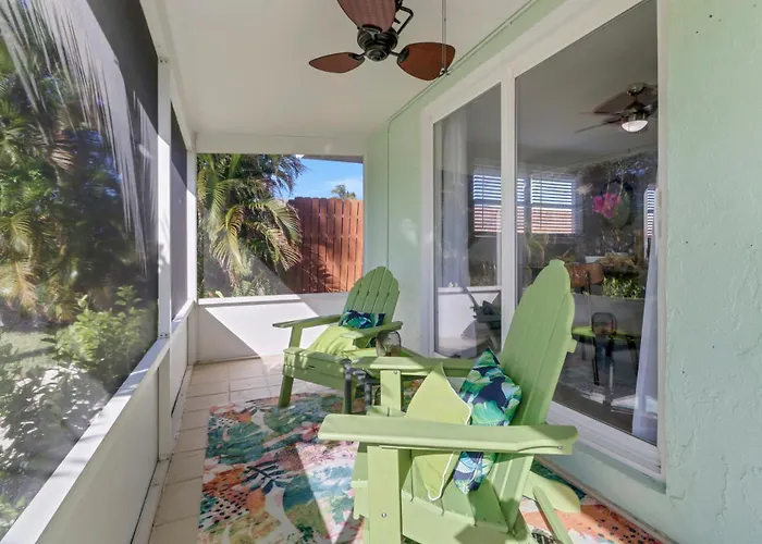 Little Beach House W/ Pool&Spa - 5 Minutes To Vanderbilt Beach