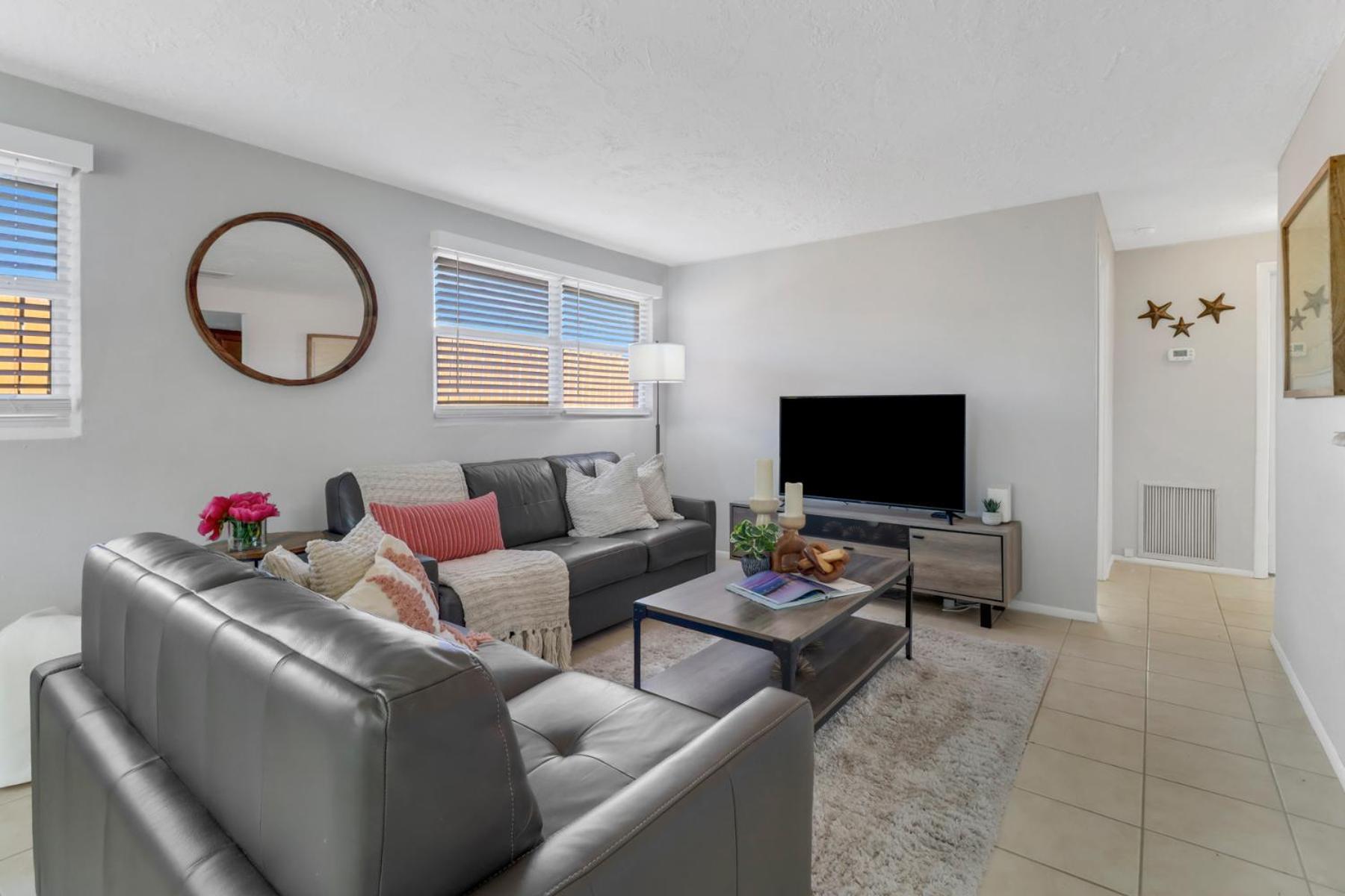 Casa vacanze Little House W/ Pool&spa - 5 Minutes To Vanderbilt North Naples