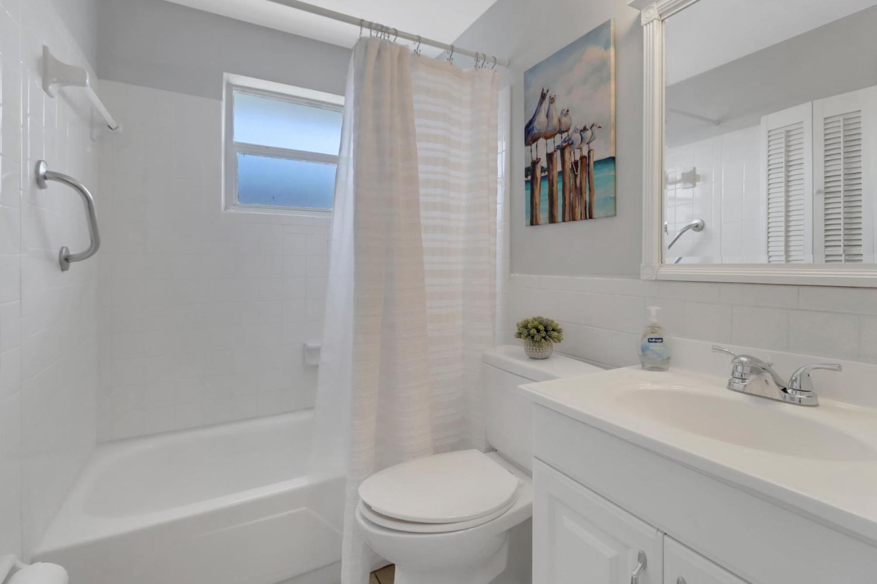 Little House W/ Pool&spa - 5 Minutes To Vanderbilt North Naples